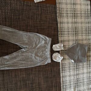 Gray Baby Outfit Set with Hat and Mittens